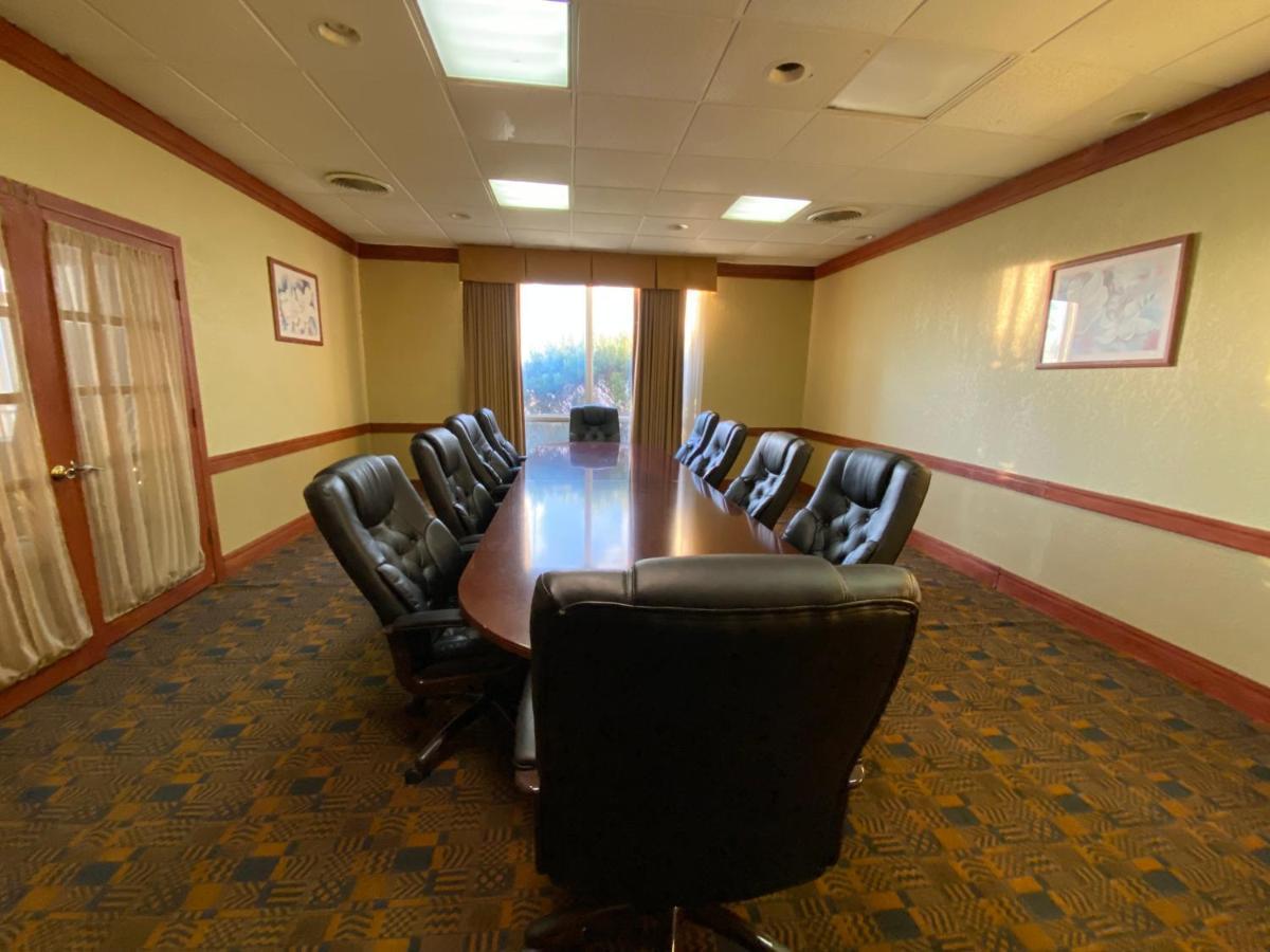 Quality Inn Элис Экстерьер фото