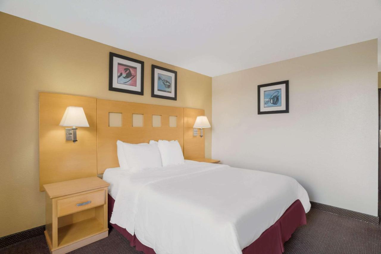 Quality Inn Элис Экстерьер фото
